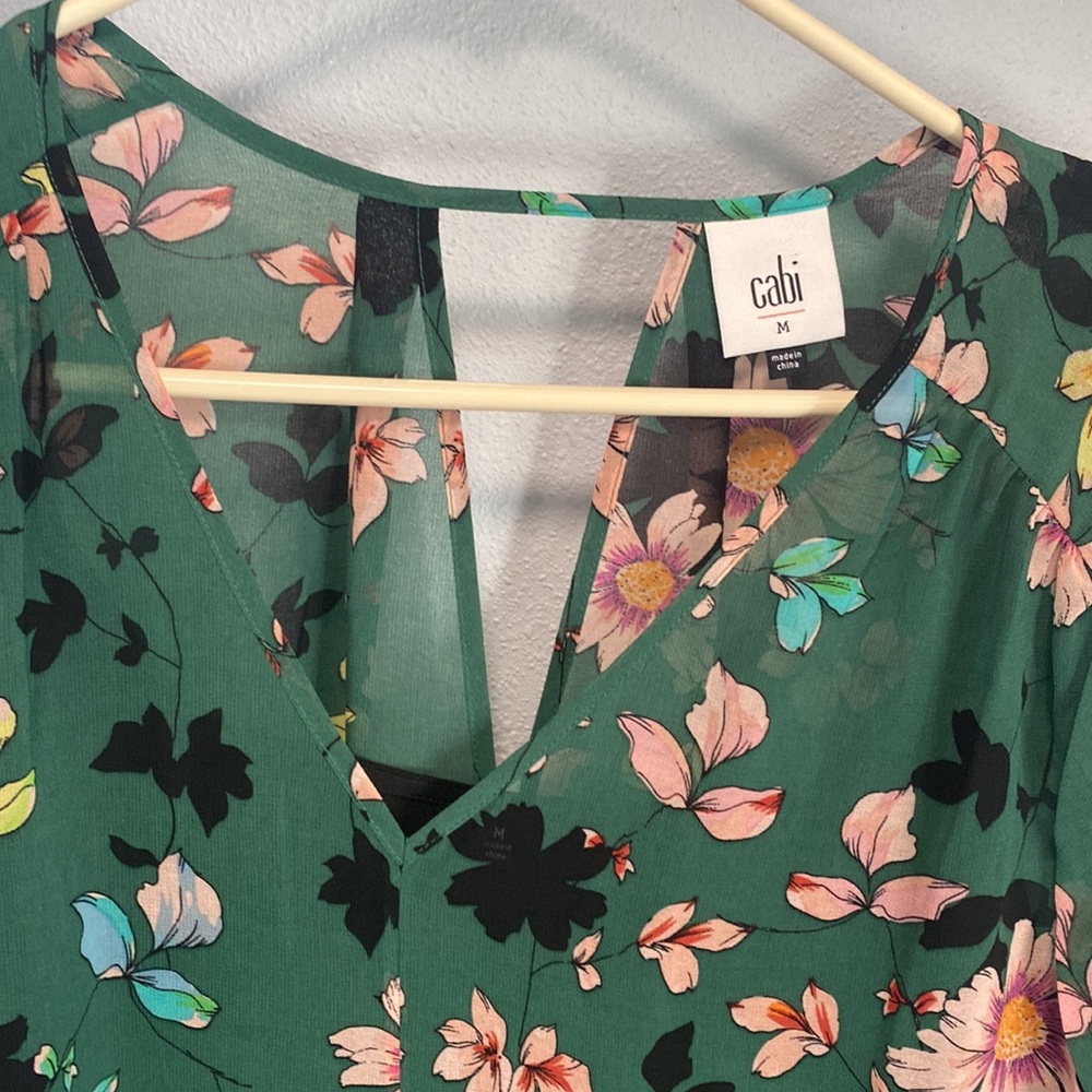 Cabi green floral blouse - Picture 3 of 6